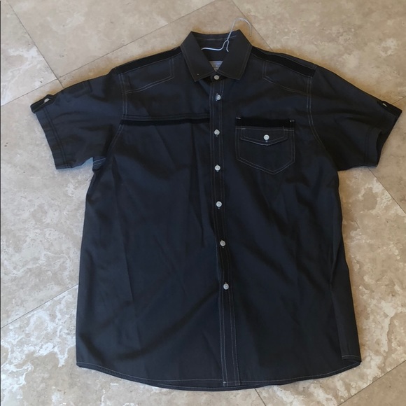 Black men’s button down top - Picture 1 of 8